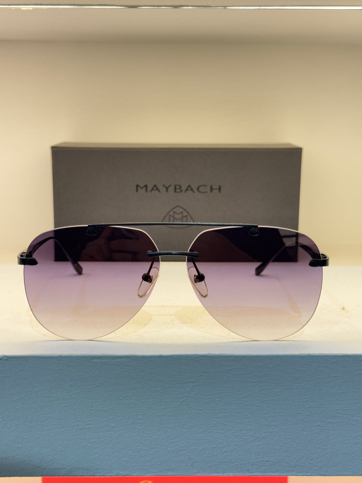 Maybach aviateur sans cerclage, double pont argenté et verres dégradés — photo réelle 1 de la paire chez NVL