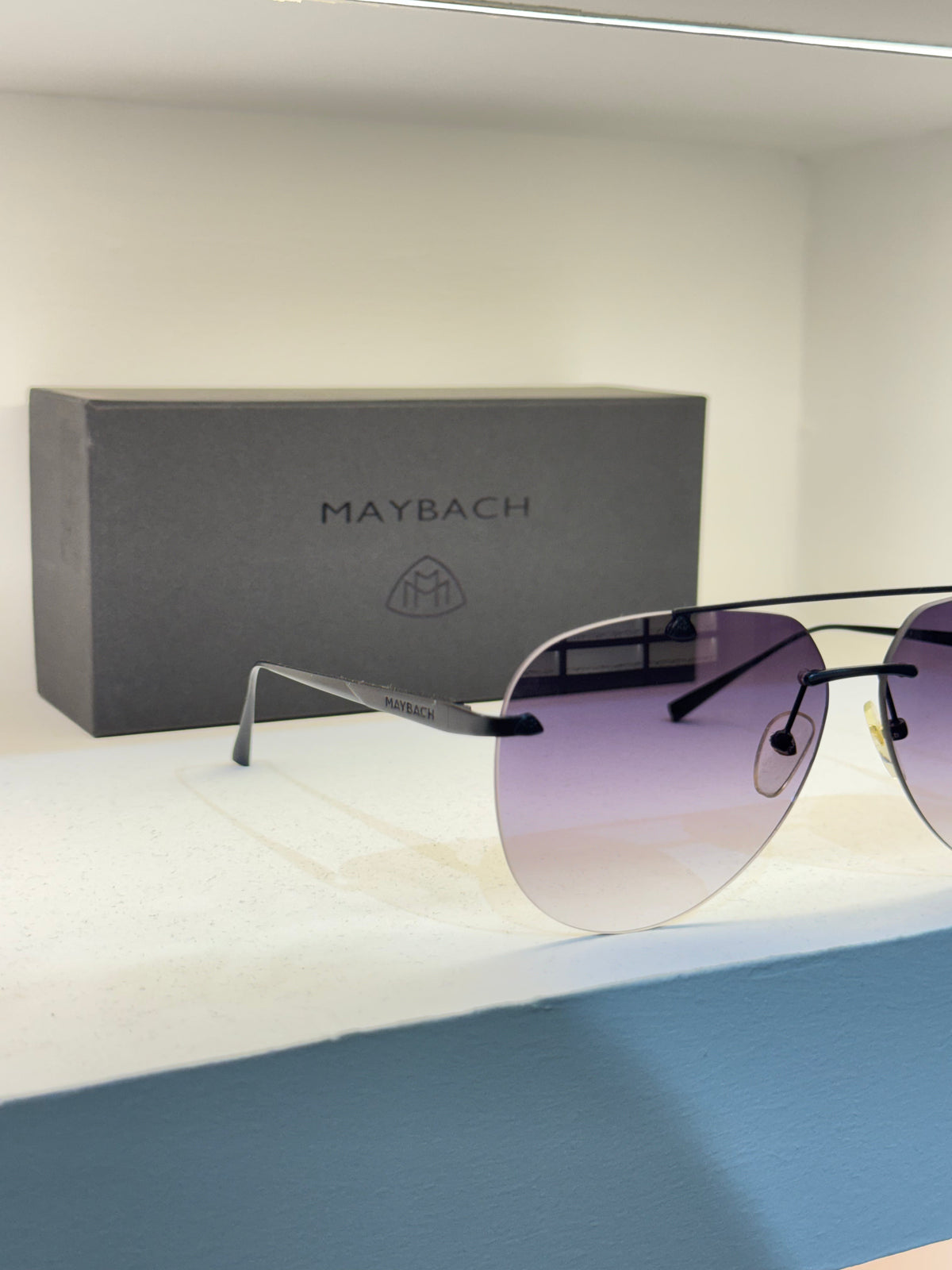 Maybach aviateur sans cerclage, double pont argenté et verres dégradés — photo réelle 2 de la paire chez NVL